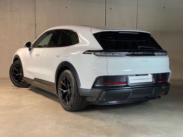 Porsche Cayenne - 4