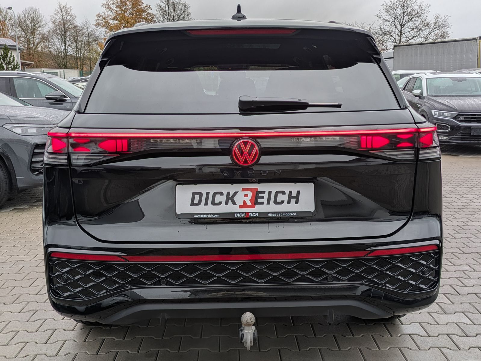 Fahrzeugabbildung Volkswagen Tayron 2.0 TDI 4M R-Line BLACK*7Si*MATRIX*PANO