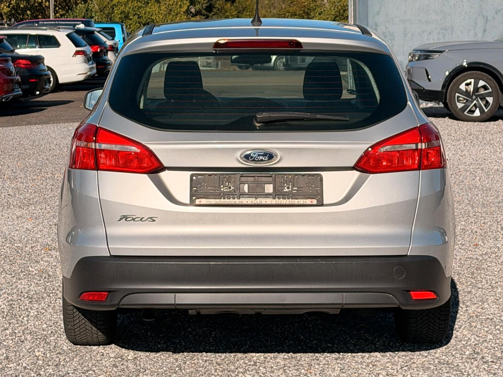 Ford Focus 2015 — photo 17