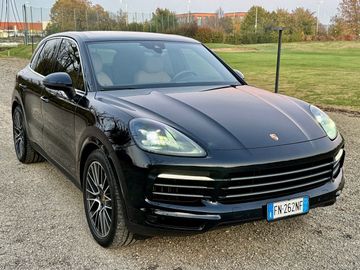 Porsche Cayenne - 6