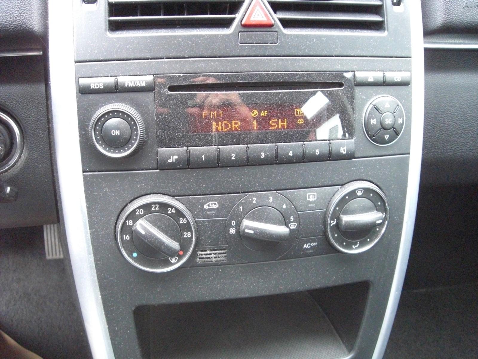Mercedes-Benz B170 2005 — photo 10