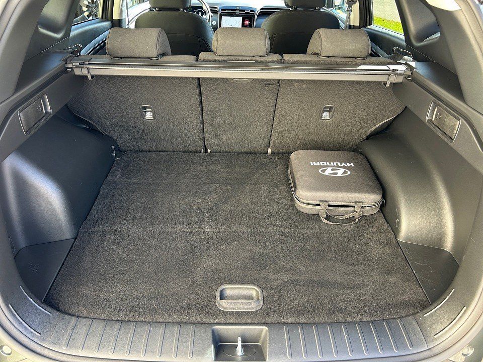 Fahrzeugabbildung Hyundai TUCSON PHEV 1.6T 4WD TREND ASSIST-P 1HD GARANTIE