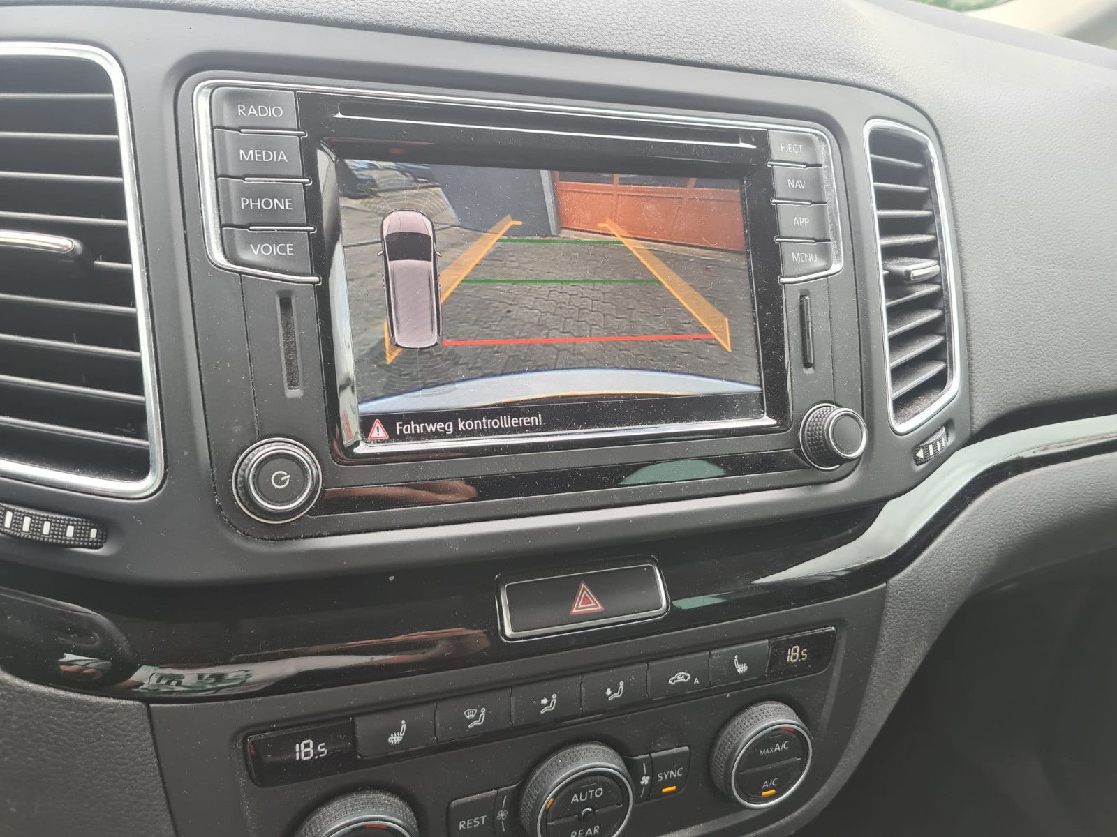 Fahrzeugabbildung SEAT Alhambra Style / NAVI / KAMERA / MWST