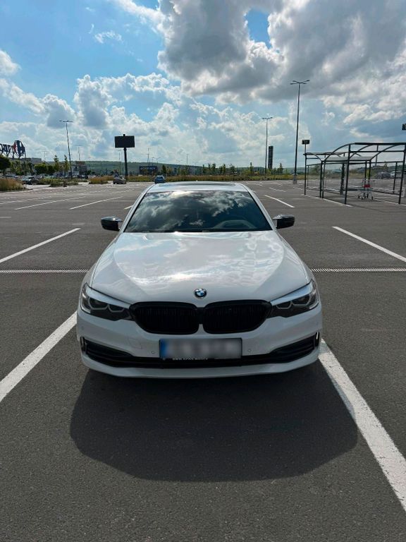Image of BMW 530