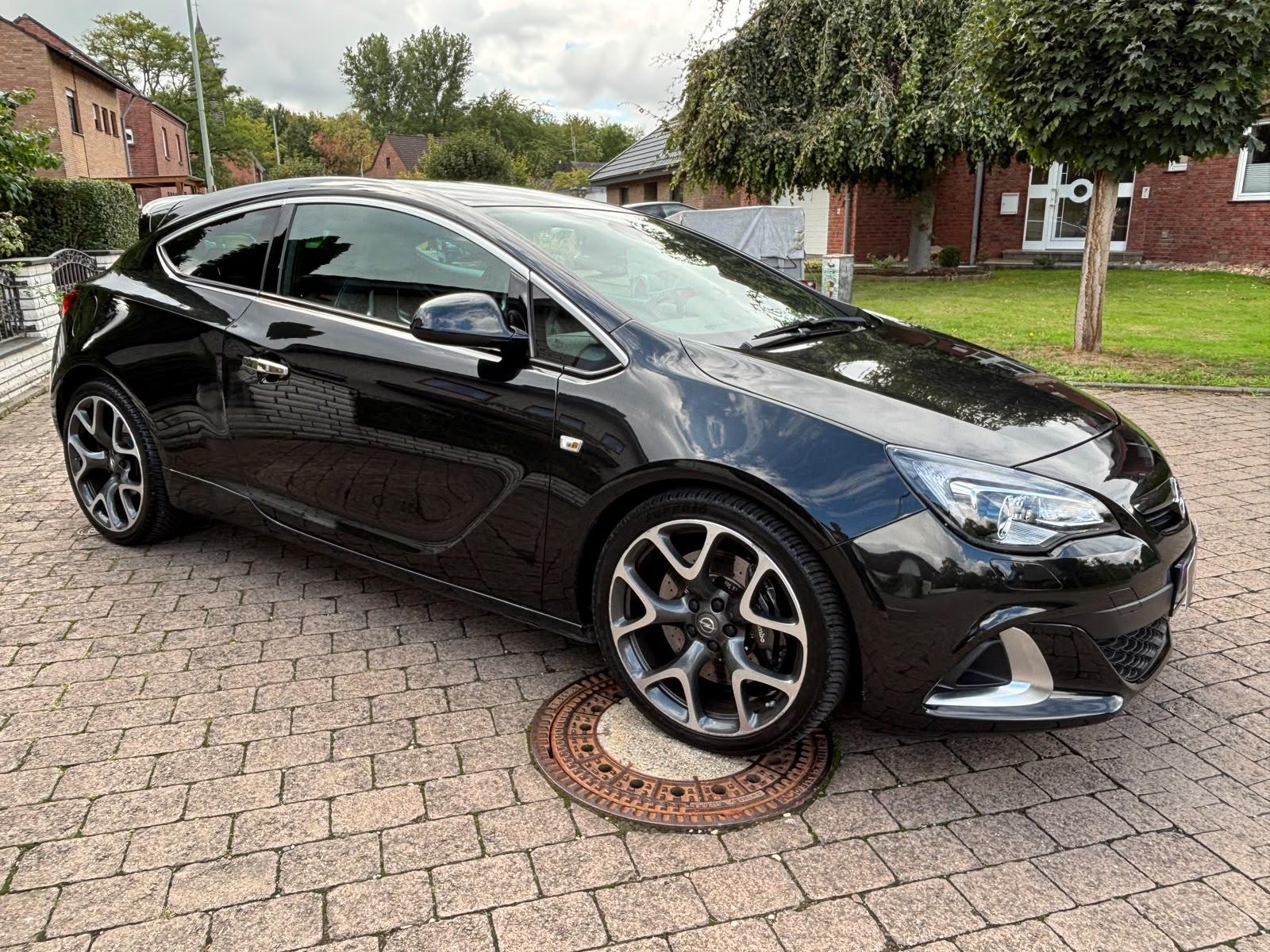 Opel Astra J GTC OPC 2.0 280ch - Carnet entretien - Sièges sport - Régulateur de vitesse - Suspension sport
