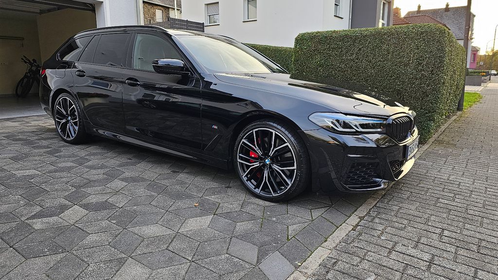Image of BMW 540