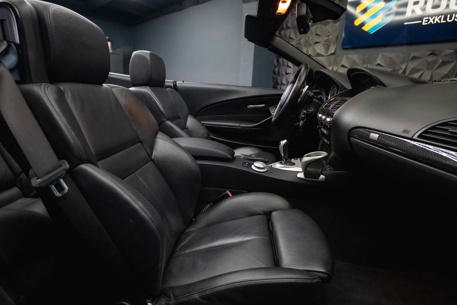 Fahrzeugabbildung BMW M6 Cabrio 5.0 V10 SMG Carbon *Head Up*Bi-Xenon*