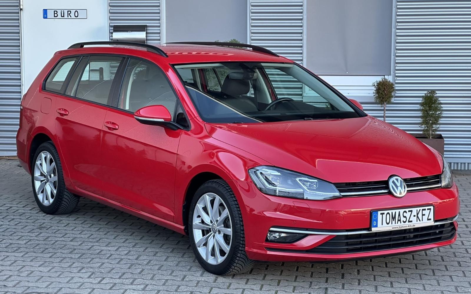 Volkswagen Golf VII 1.6TDI SCR DSG Comfortline*LED*Navi*TÜV