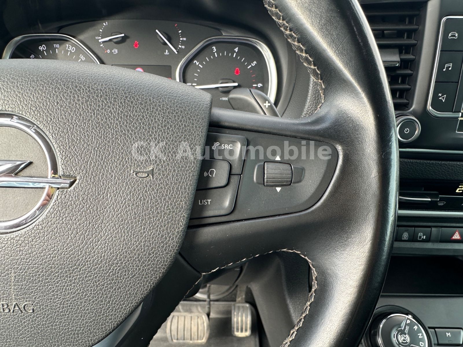 Fahrzeugabbildung Opel Zafira Life Elegance L/7 Sitze/Navi/Pano/LED/AHK