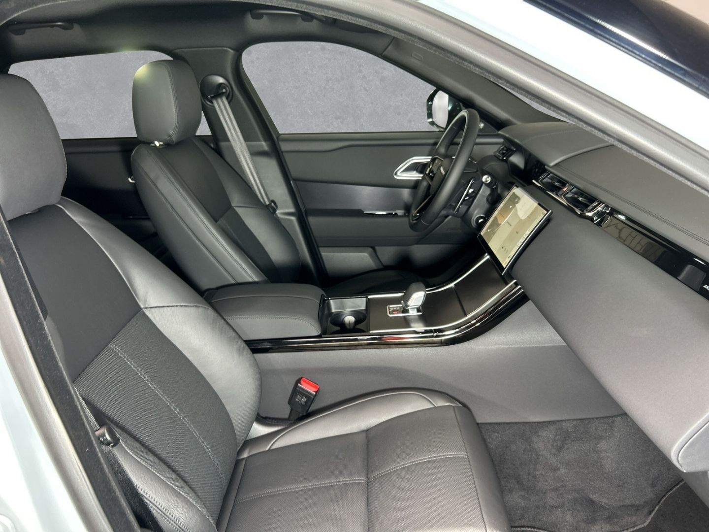 Land Rover Range Rover Velar D200 Dynamic SE *Winterpaket*  imagem 3