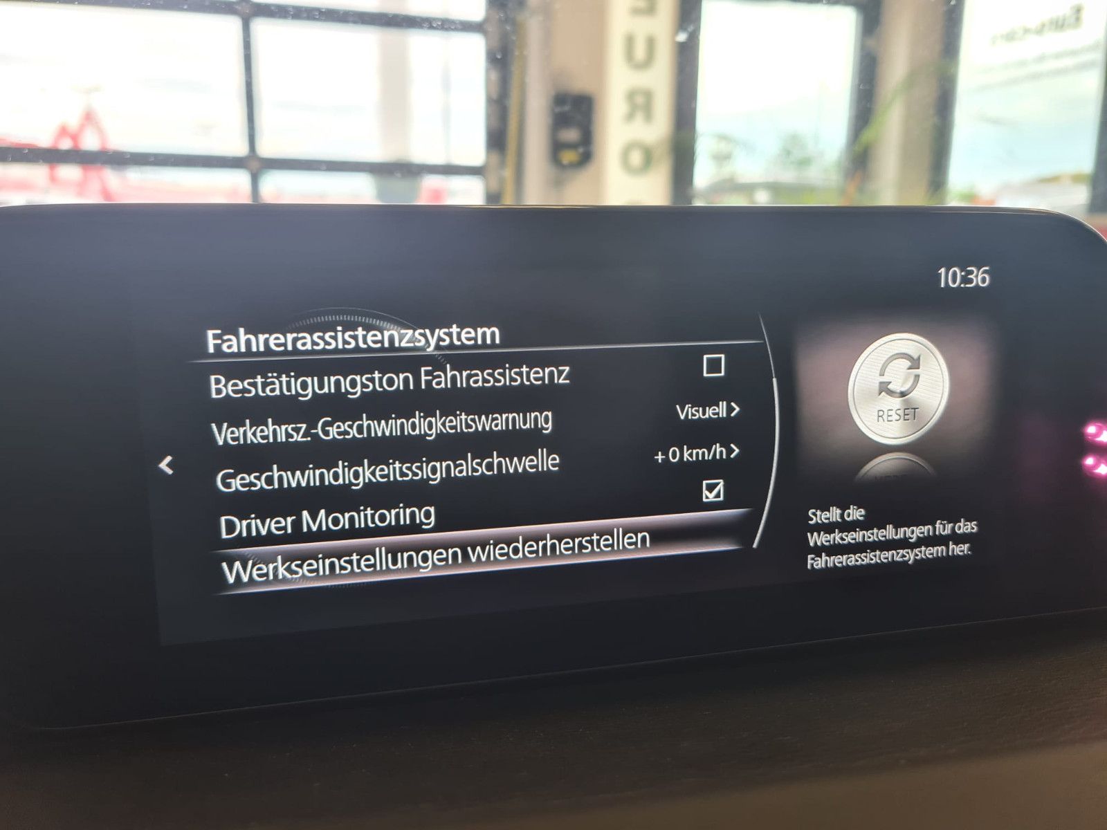 Fahrzeugabbildung Mazda 3 / NAVI / 1. Hand / 8-fach-bereift / BOSE