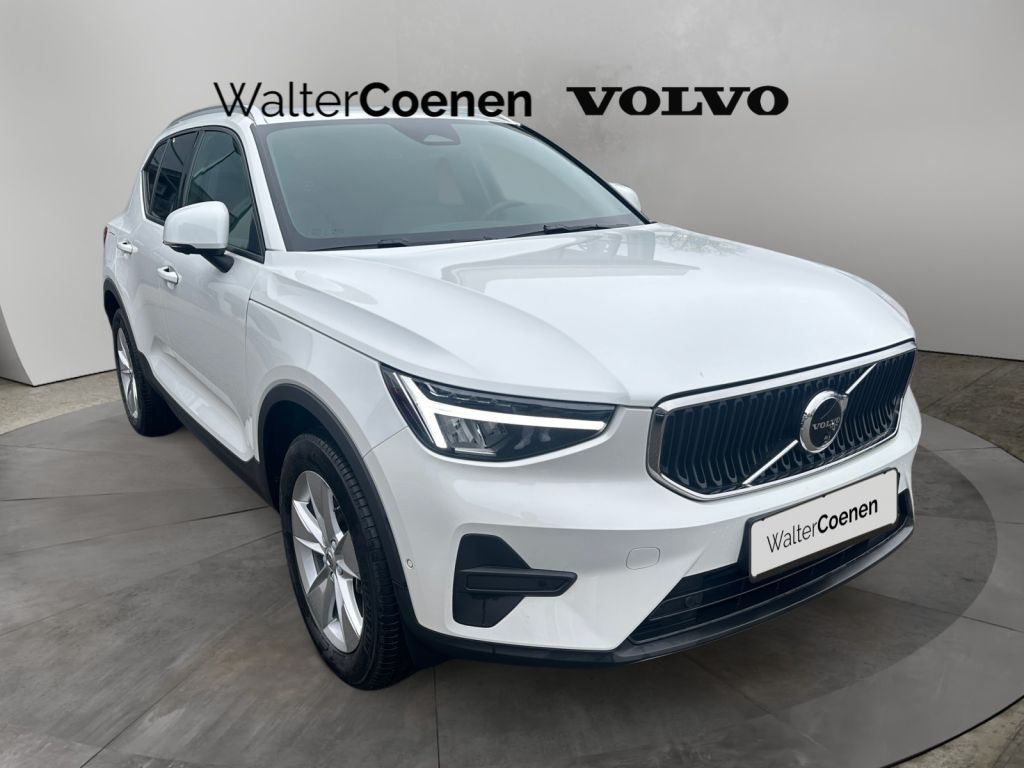 VOLVO XC40 B3 B DKG Core 360° Sitzkomfort-Paket VOLVO XC40 B3 B DKG Core 360° Sitzkomfort-Paket