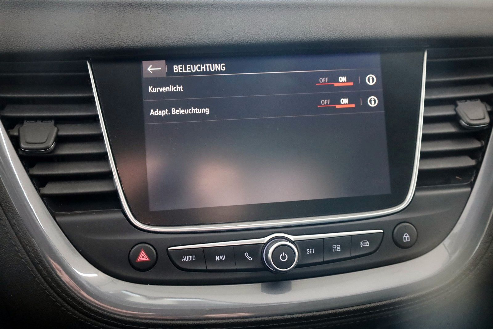 Fahrzeugabbildung Opel Grandland(X) TLeder,Navi,LED,Panorama,Kamera,AHK