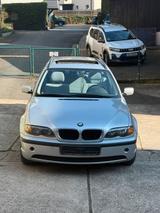 BMW E46 318i Touring - BMW 318 aus 2001: 318i