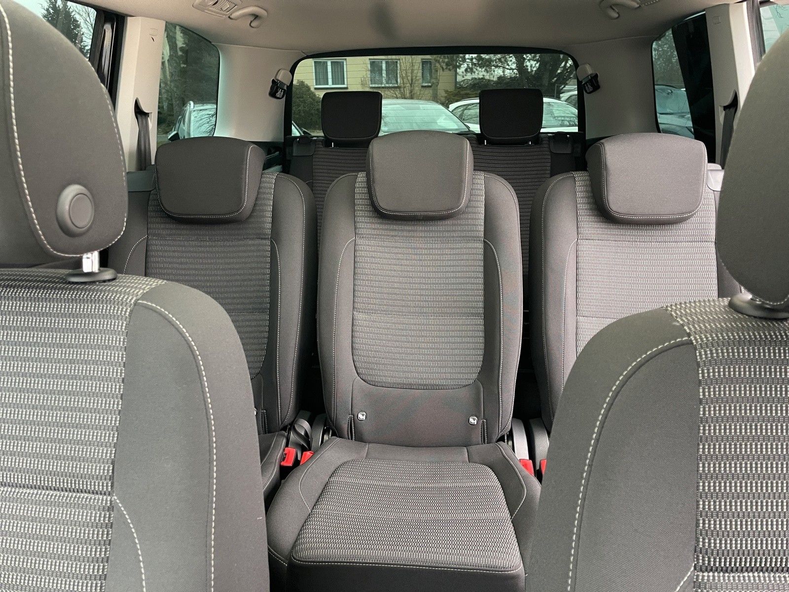Fahrzeugabbildung SEAT Alhambra 1.4TSI DSG AHK/NAVI/XENON/SHZ/ACC/7Sitz