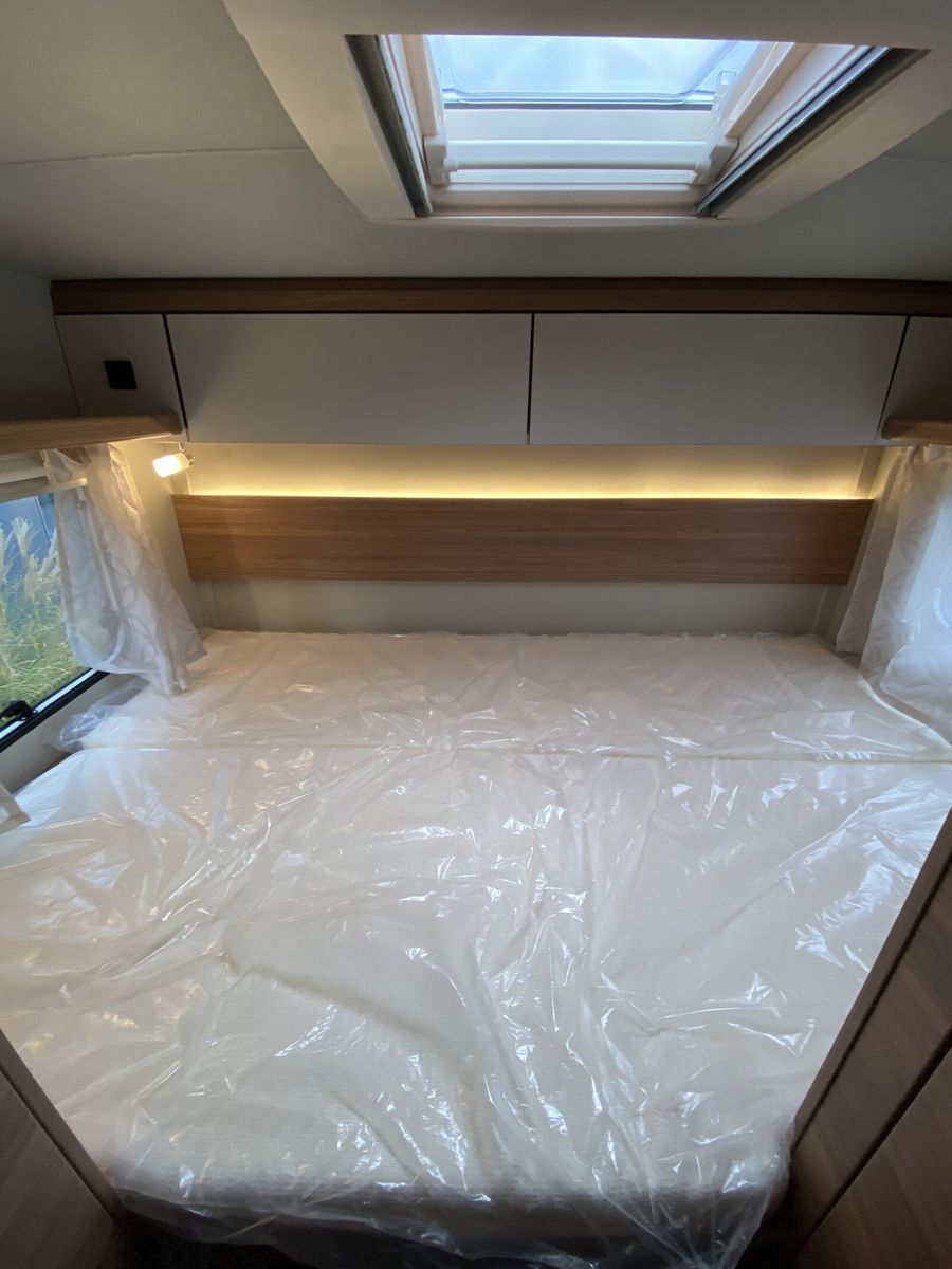 Fahrzeugabbildung Weinsberg CaraHome 650 DG Lithium, Markise, DuoC, Navi uvm