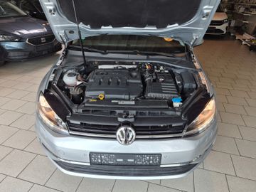 Volkswagen Golf - 10