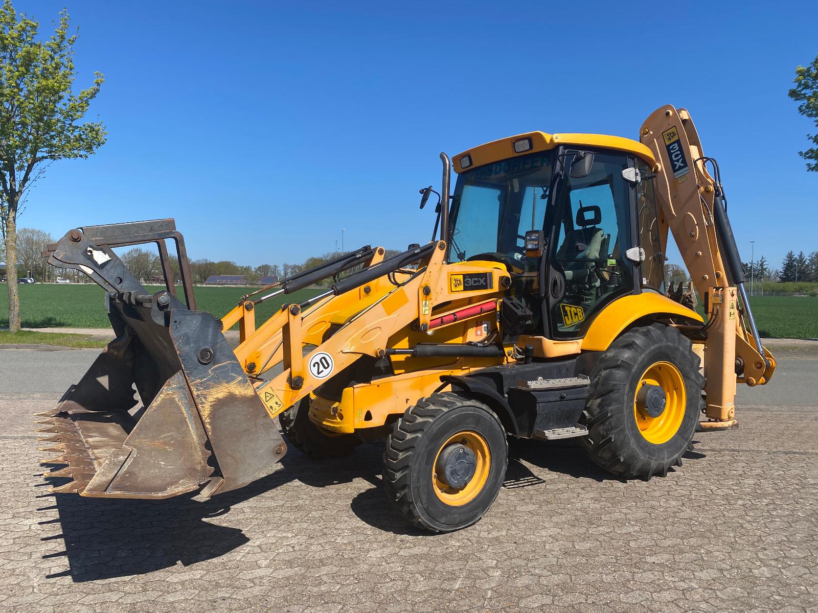 JCB 3CX Mehrzweckgerät Baggerlader DEUTSCHE MASCHINE