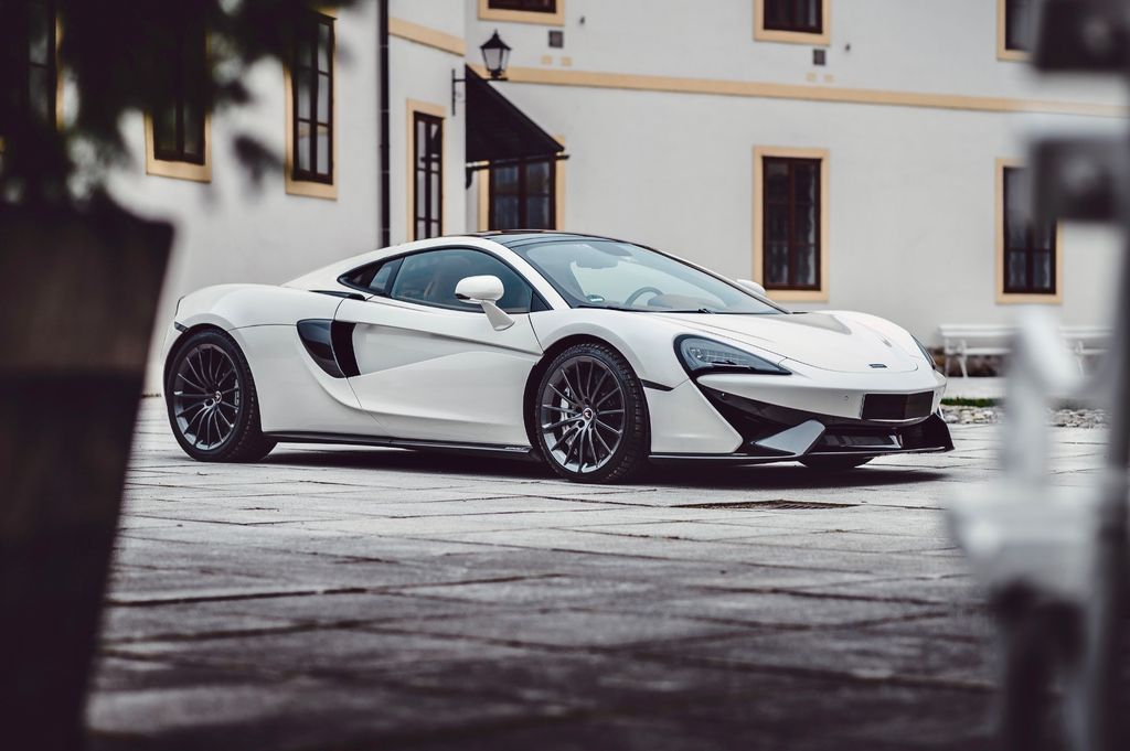 McLaren 570GT