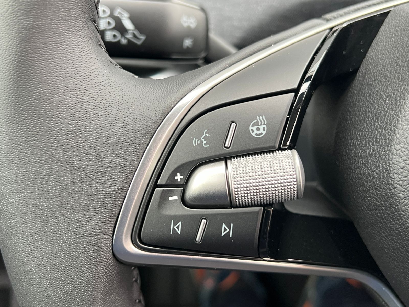 Fahrzeugabbildung SKODA Elroq 60 *AHK, Navi, KESSY*