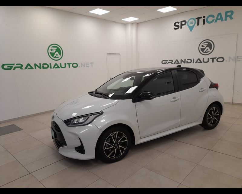 Toyota Yaris IV 1.5h Style imagem 2