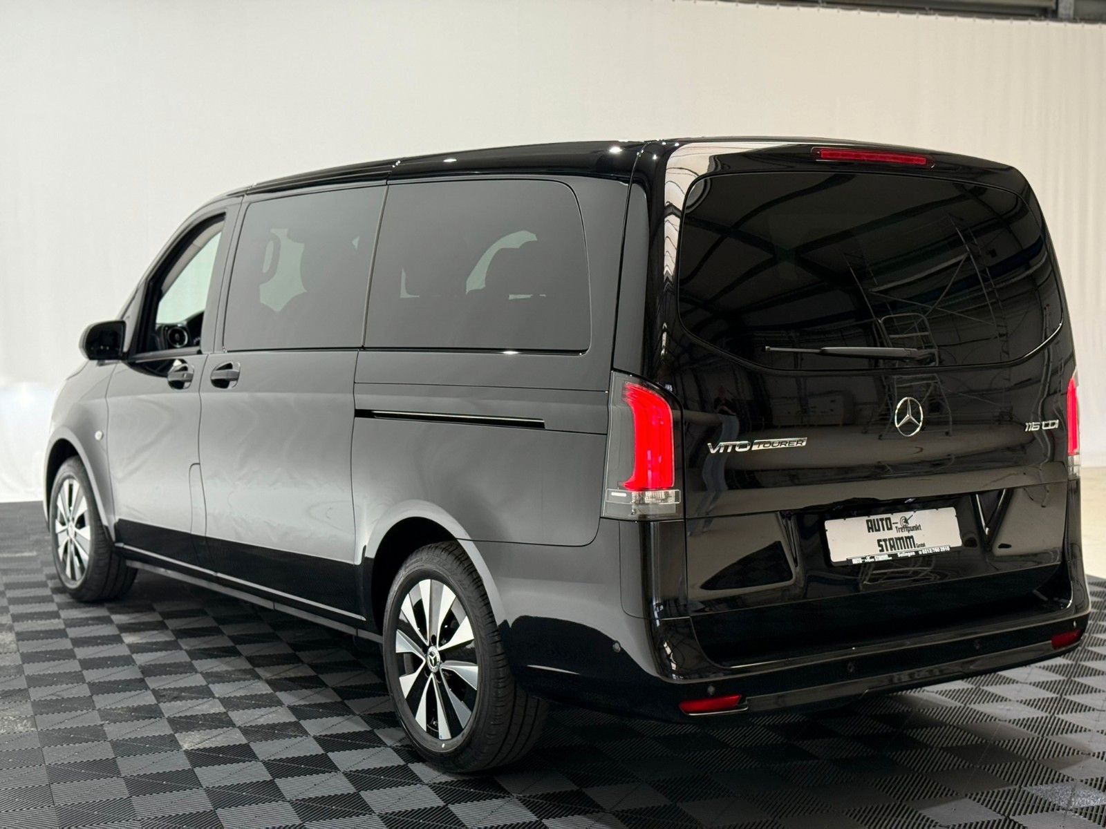 Fahrzeugabbildung Mercedes-Benz Vito Tourer 116 CDI RWD SELECT lang