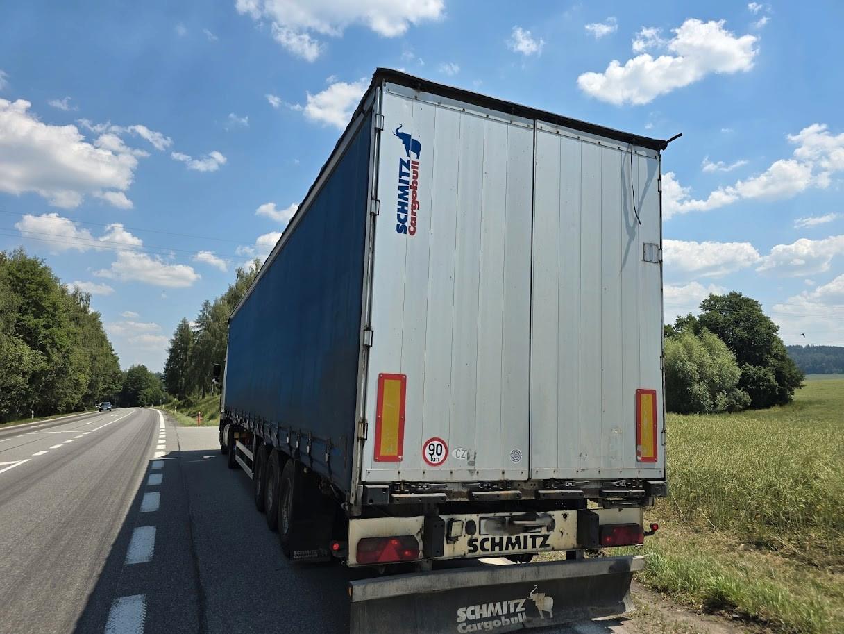 Schmitz Cargobull STANDART, Achsen SAF