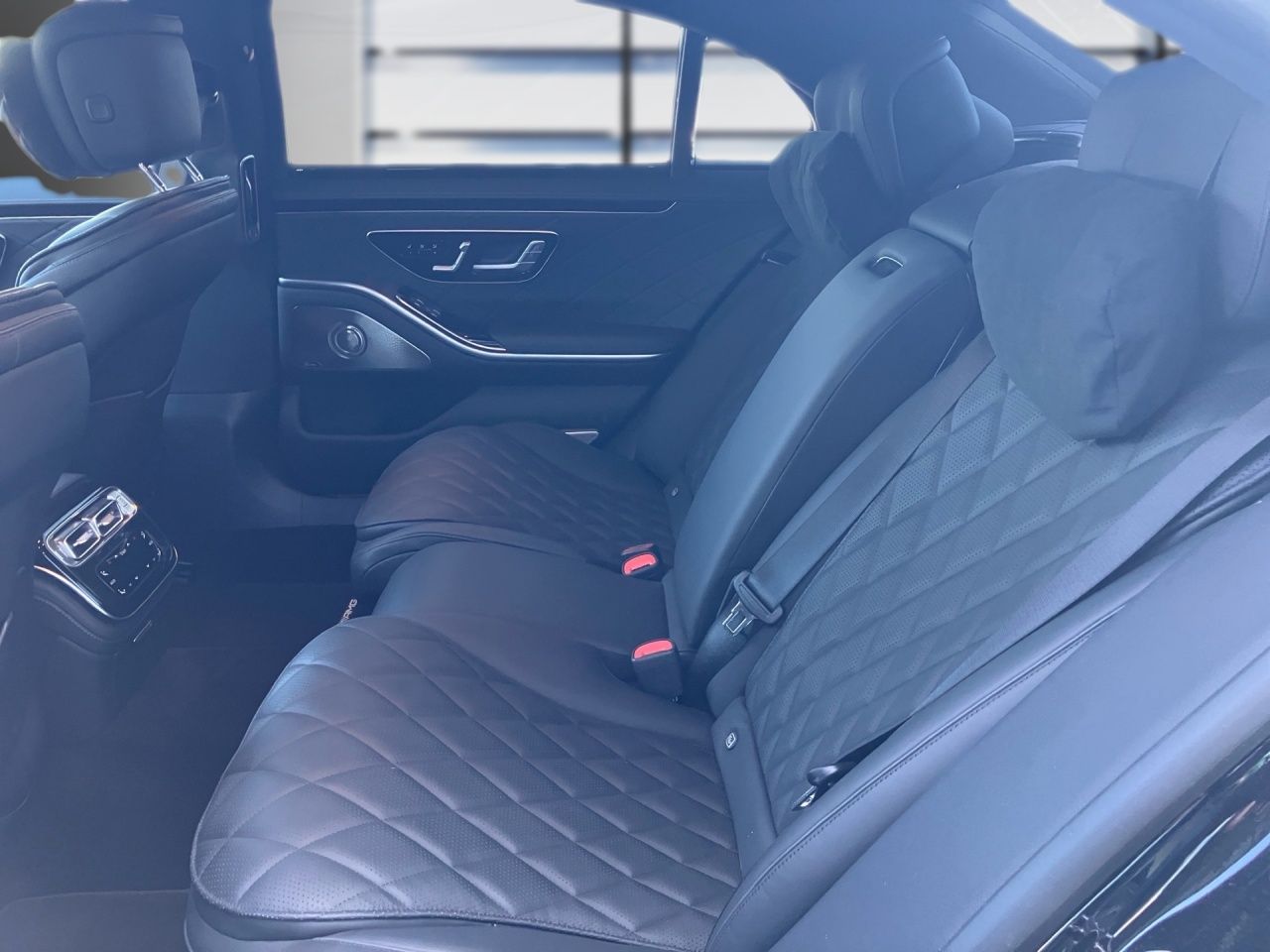 Fahrzeugabbildung Mercedes-Benz S 450 d 4MATIC Limousine Langversion 4xElSitz LM