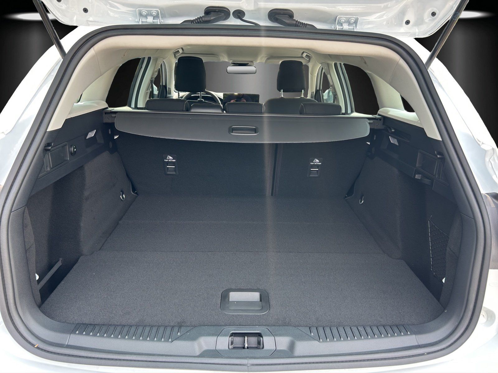 Fahrzeugabbildung Ford Focus Titanium Turnier Winter P. e.Call Kamera