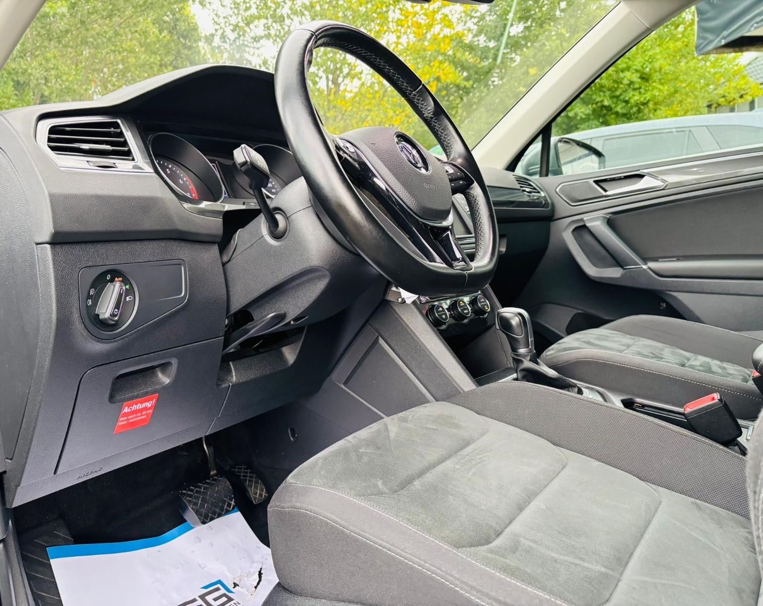 Volkswagen Tiguan Highline 2.0 TSI 179 ch DSG 4Motion / ACC / Caméra de recul / LED / Attelage pivotant