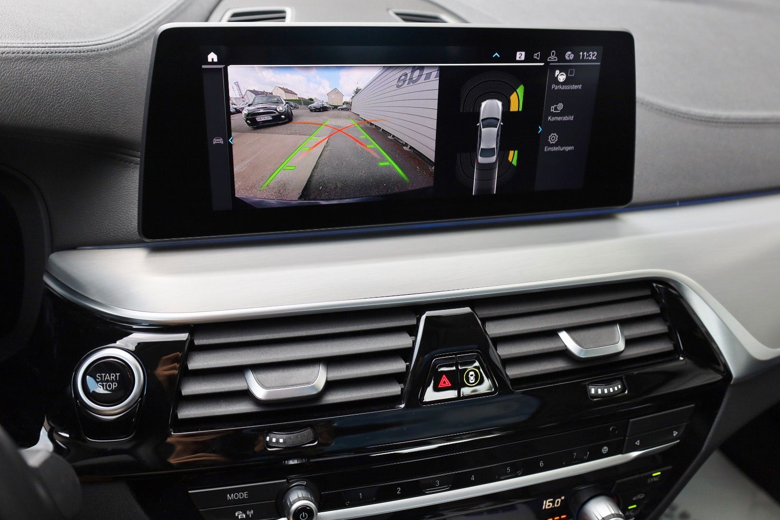 Fahrzeugabbildung BMW 530 e xDrive Luxury ,Leder,Navi,LED,Kamera,AHK e