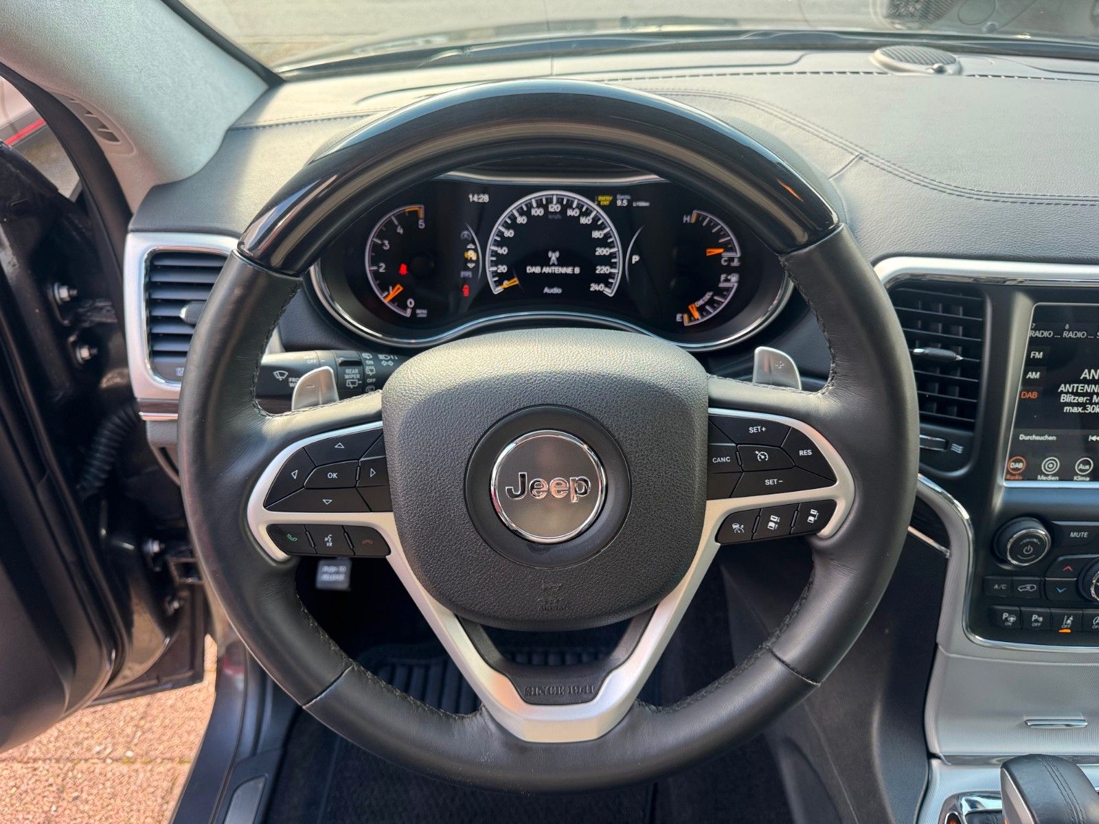 Fahrzeugabbildung Jeep Grand Cherokee 3.0 CRD Summit AHK Memory