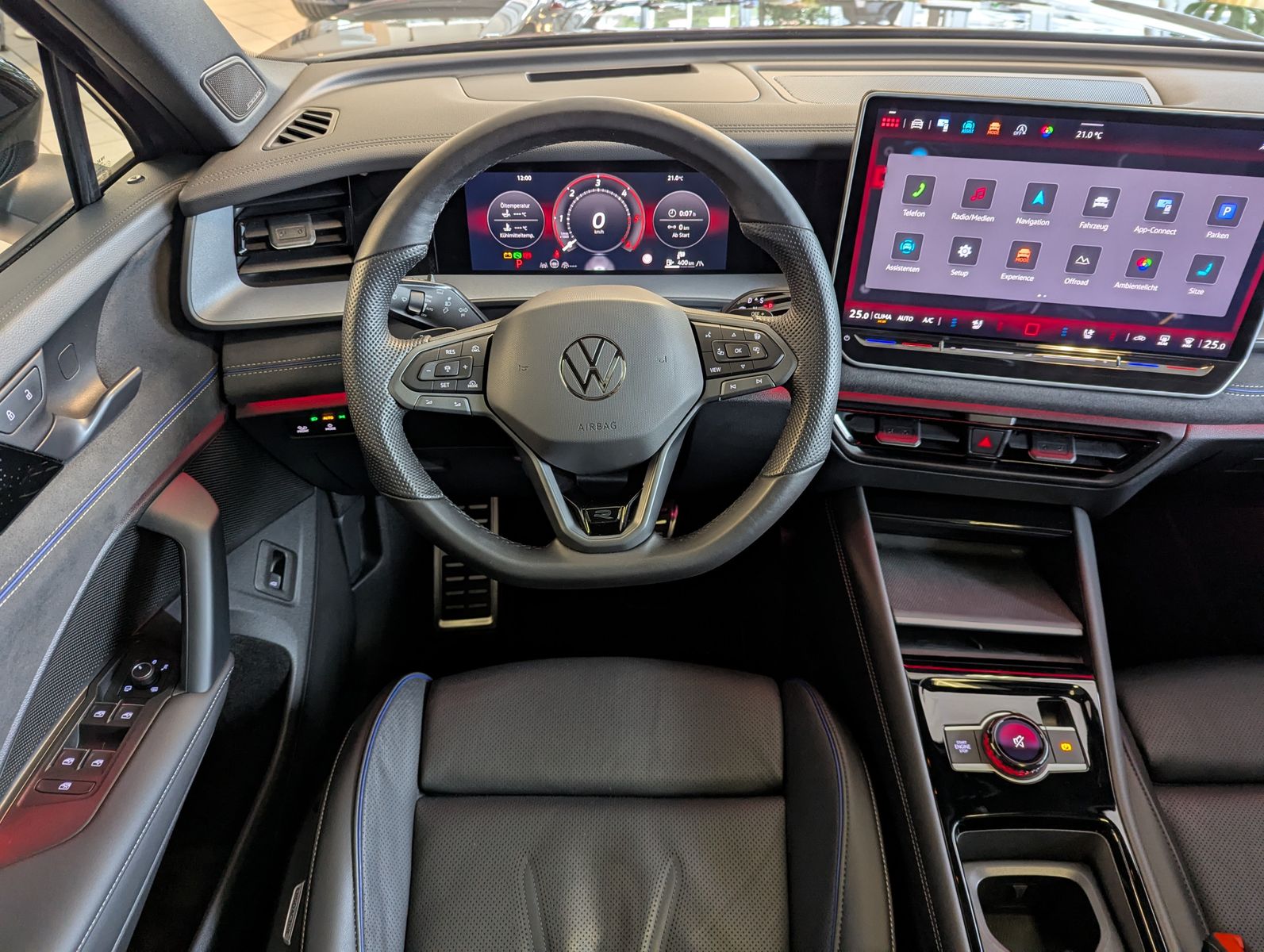 VW Tayron 2.0 R-Line Leder Launch Pano Black AHK 20 - Image 23