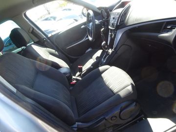 Opel Zafira - 11