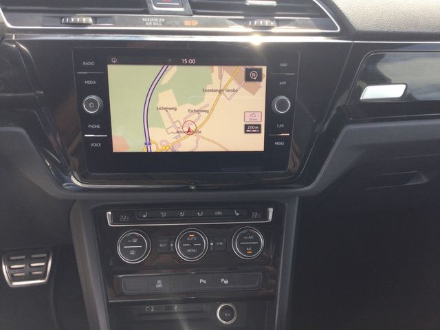 Touran 1.6 TDI Sound PDC SHZ NAVI AHK ACC LED