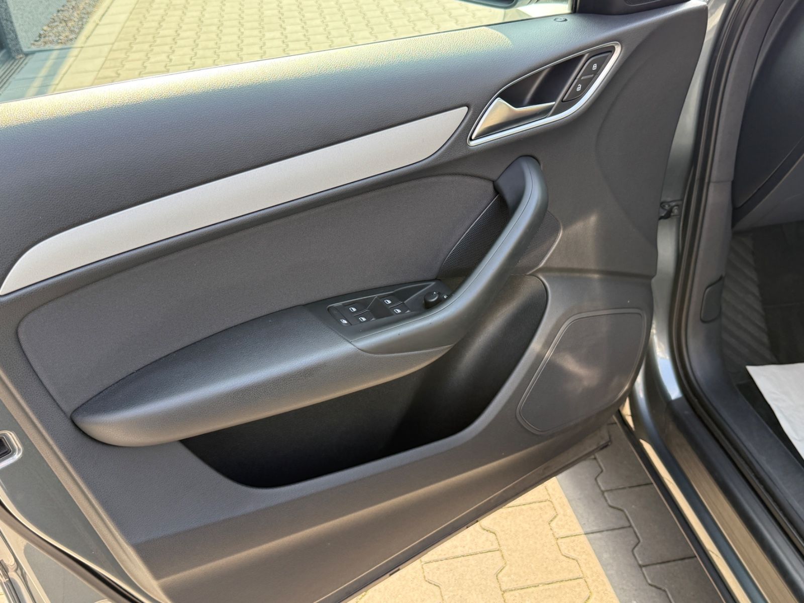 Q3 2.0 TFSI quattro S-Tronic Navi