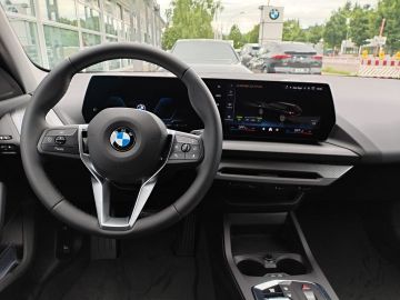BMW 118d DAB LED RFK Komfortzg. Parkassistent Shz