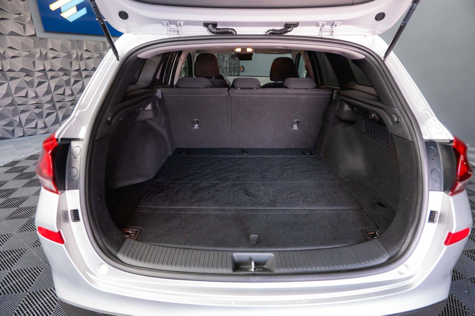 Fahrzeugabbildung Hyundai i30 cw Select Sport *1.Hand*Top Zustand*Klima*