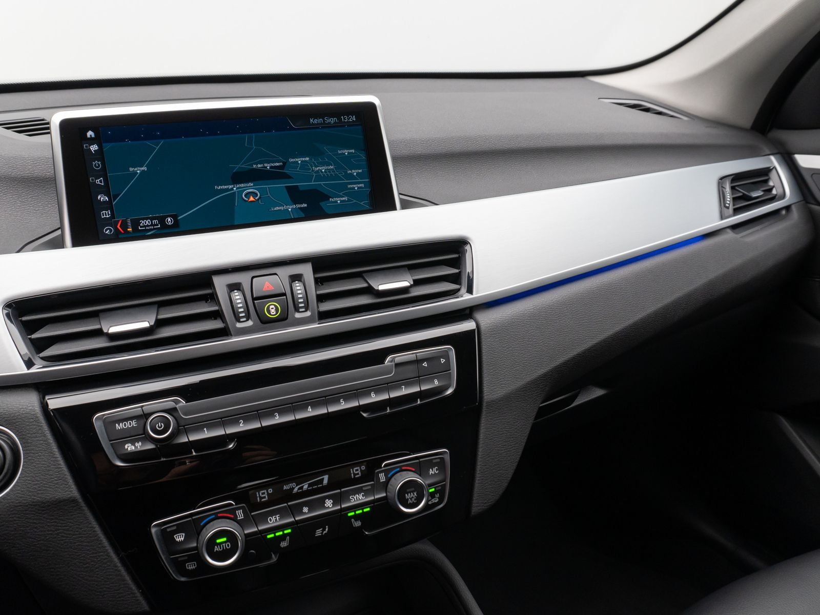 Fahrzeugabbildung BMW X1 sD18i Kamera DAB Alarm LED Navi Sport Geschwi