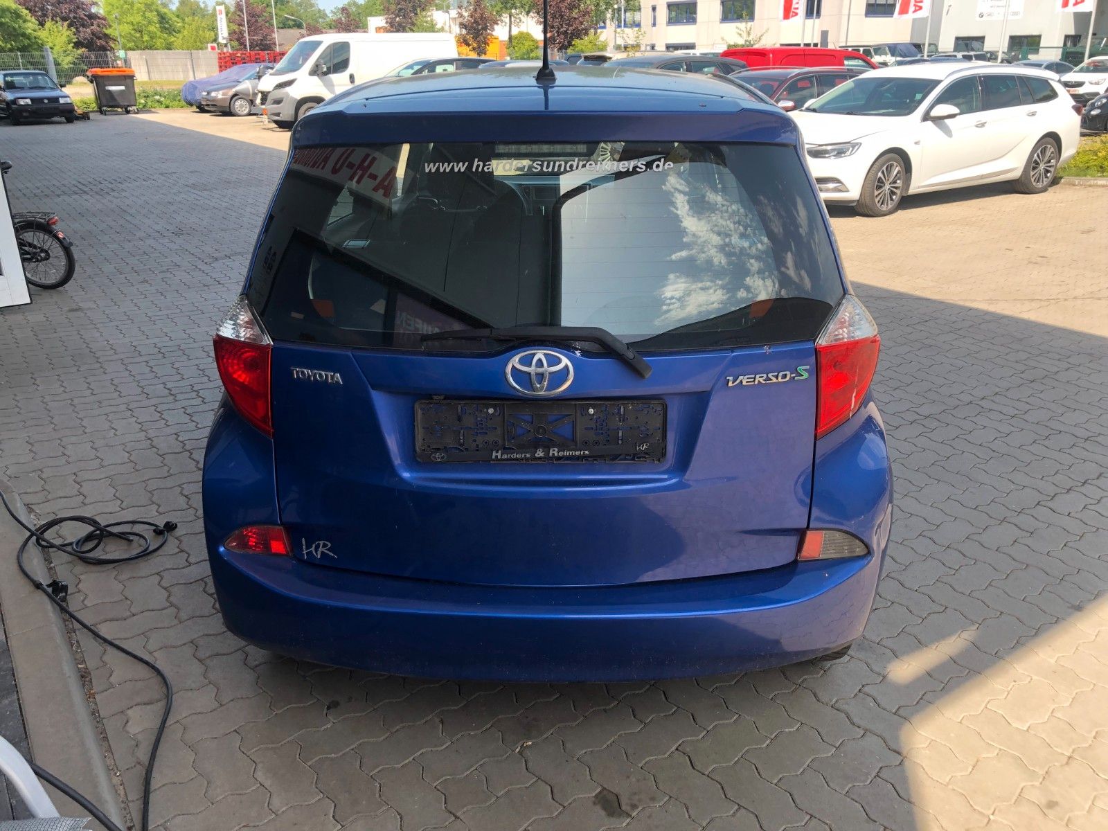 Fahrzeugabbildung Toyota Verso-S Life Unfall Beifahrerseite