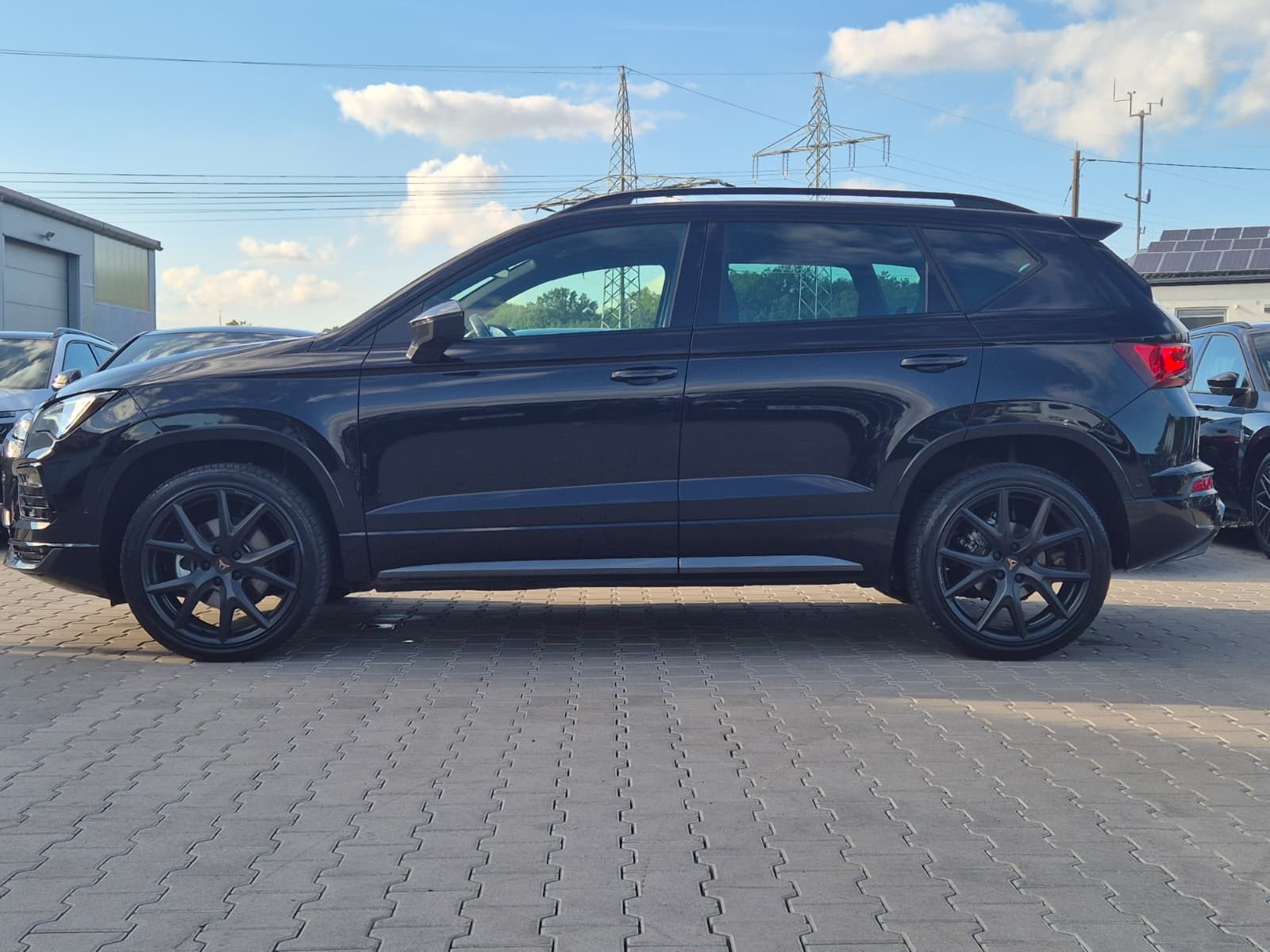 Fahrzeugabbildung CUPRA Ateca 1.5 TSI DSG PANO*DINAMICA*ACC*KAM*AHK*19"