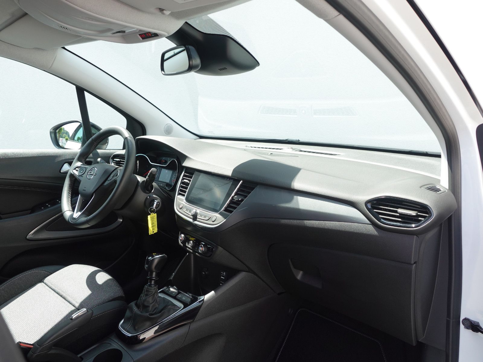 Fahrzeugabbildung Opel Crossland Innovation 1.2T,Navi,Kamera,Sitzhzg