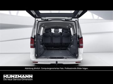 Mercedes V 220 - 6