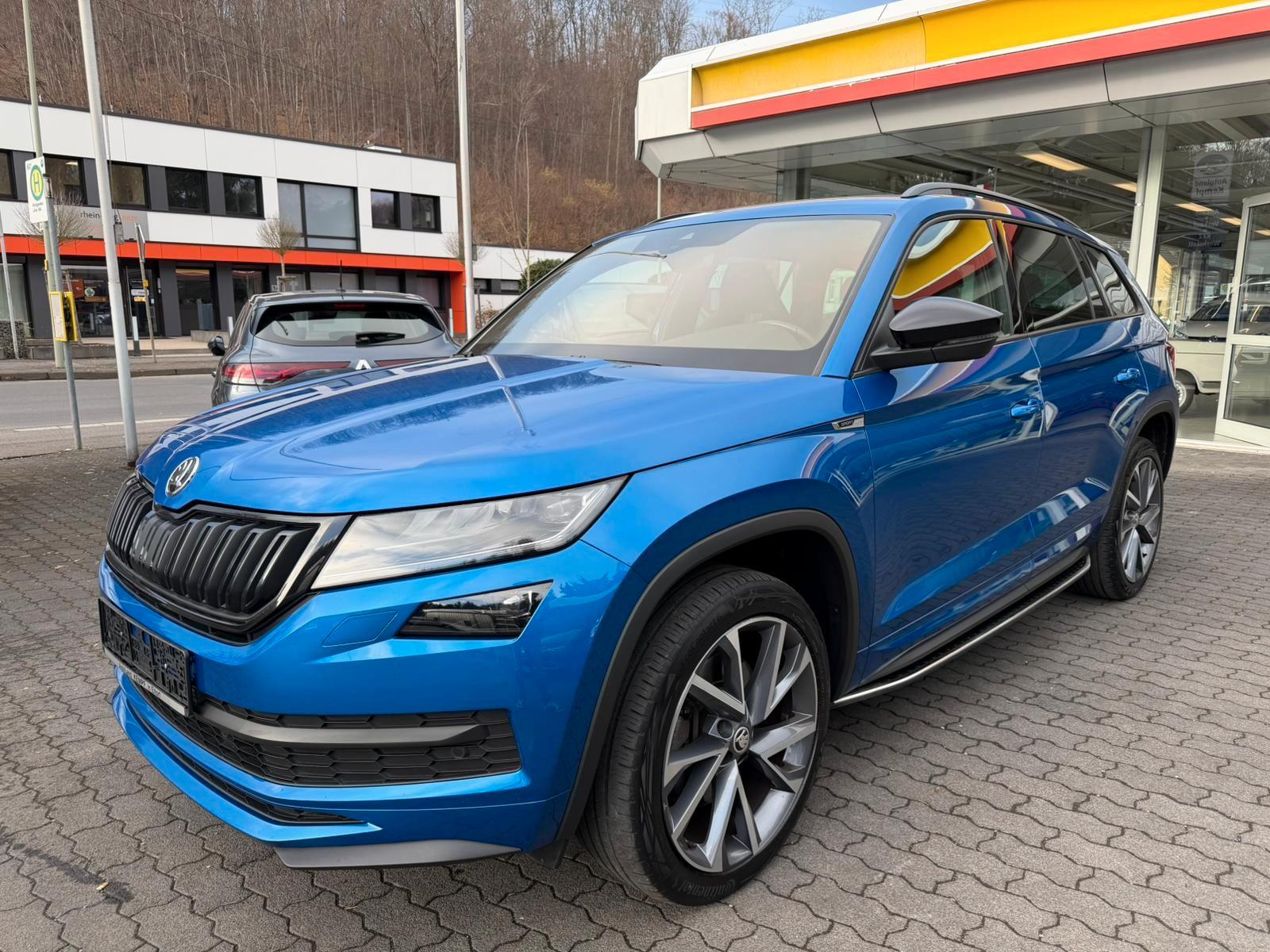Skoda Kodiaq Sportline 4x4,schw.AHK.,Pano