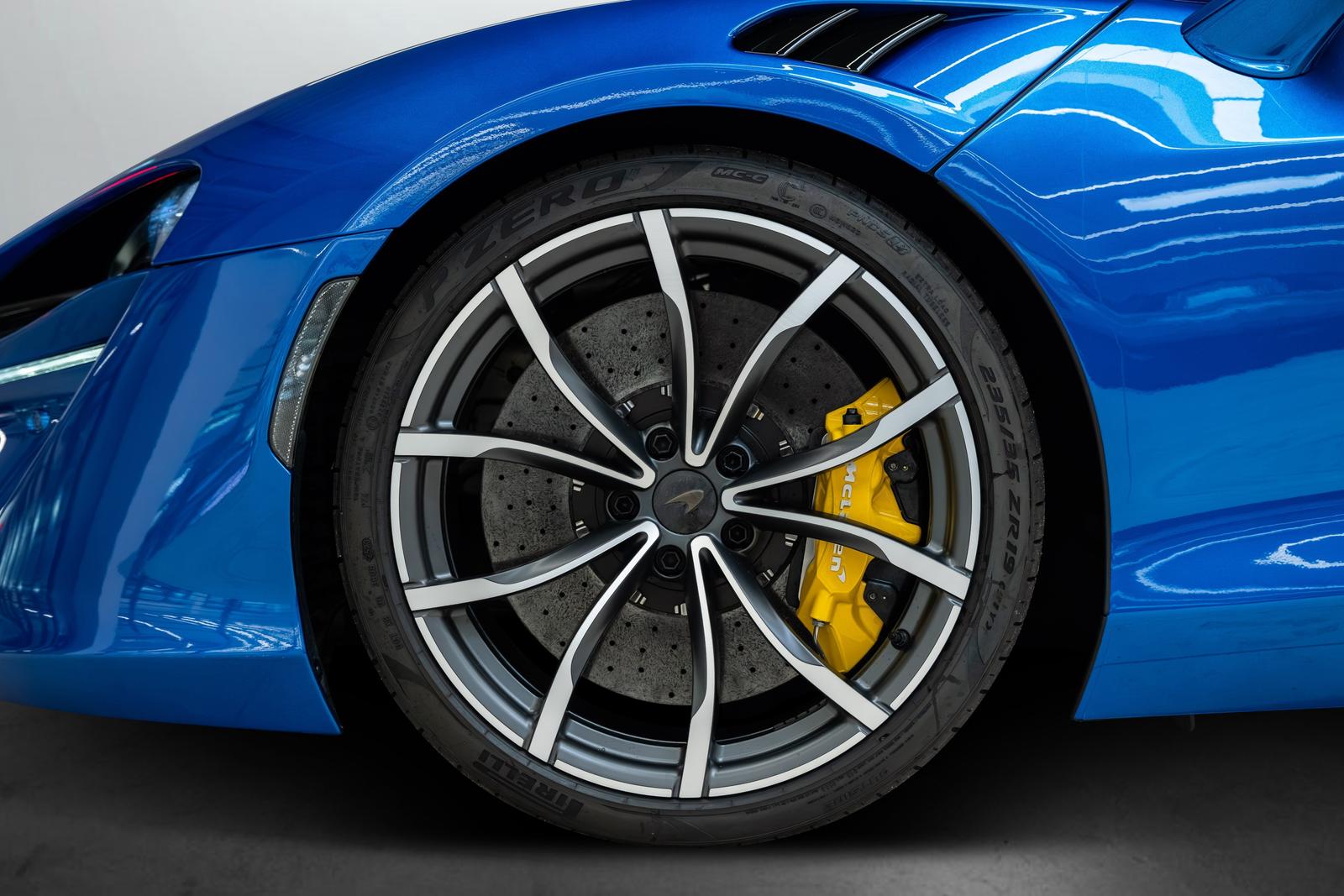 McLaren Artura 3 Jahre Garantie & 2 Jahre Service inkl