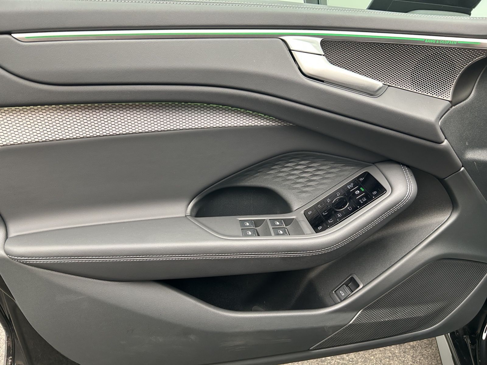 Audi A6 - Bild 15