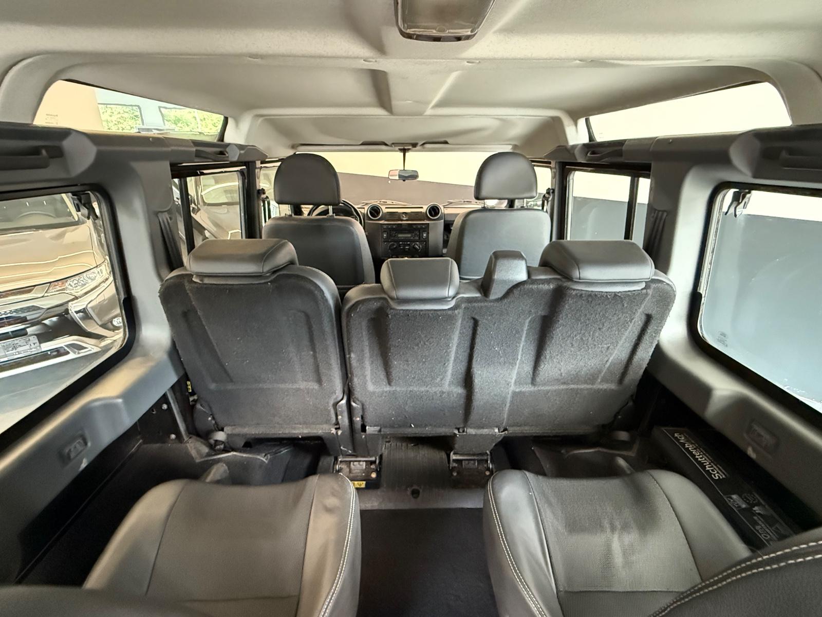 Land Rover Defender 110 SE 122ch - 1 ère main - 7 Places - Climatisation - Attelage