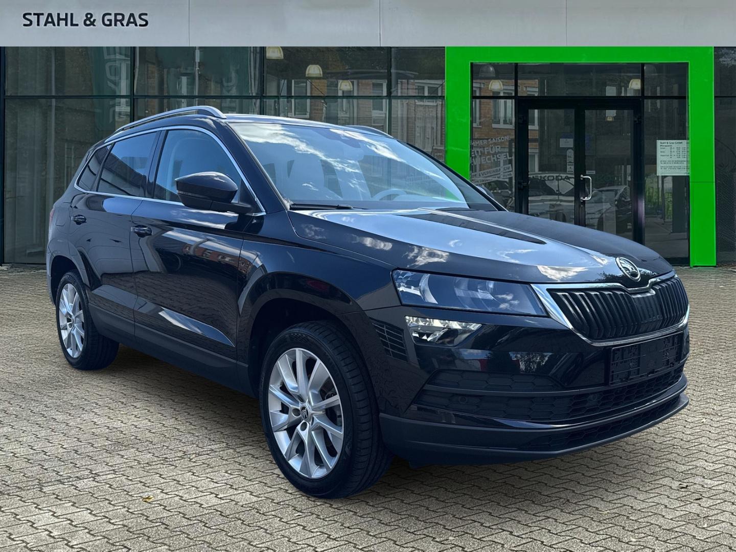 Skoda Karoq Ambition 1.5TSI 6-Gang Schalter *Unfall*Na