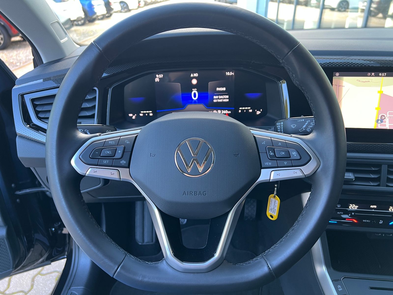 Fahrzeugabbildung Volkswagen Taigo Life 1,0 l TSI *IQ.Light, Navi, PDC, 16''-