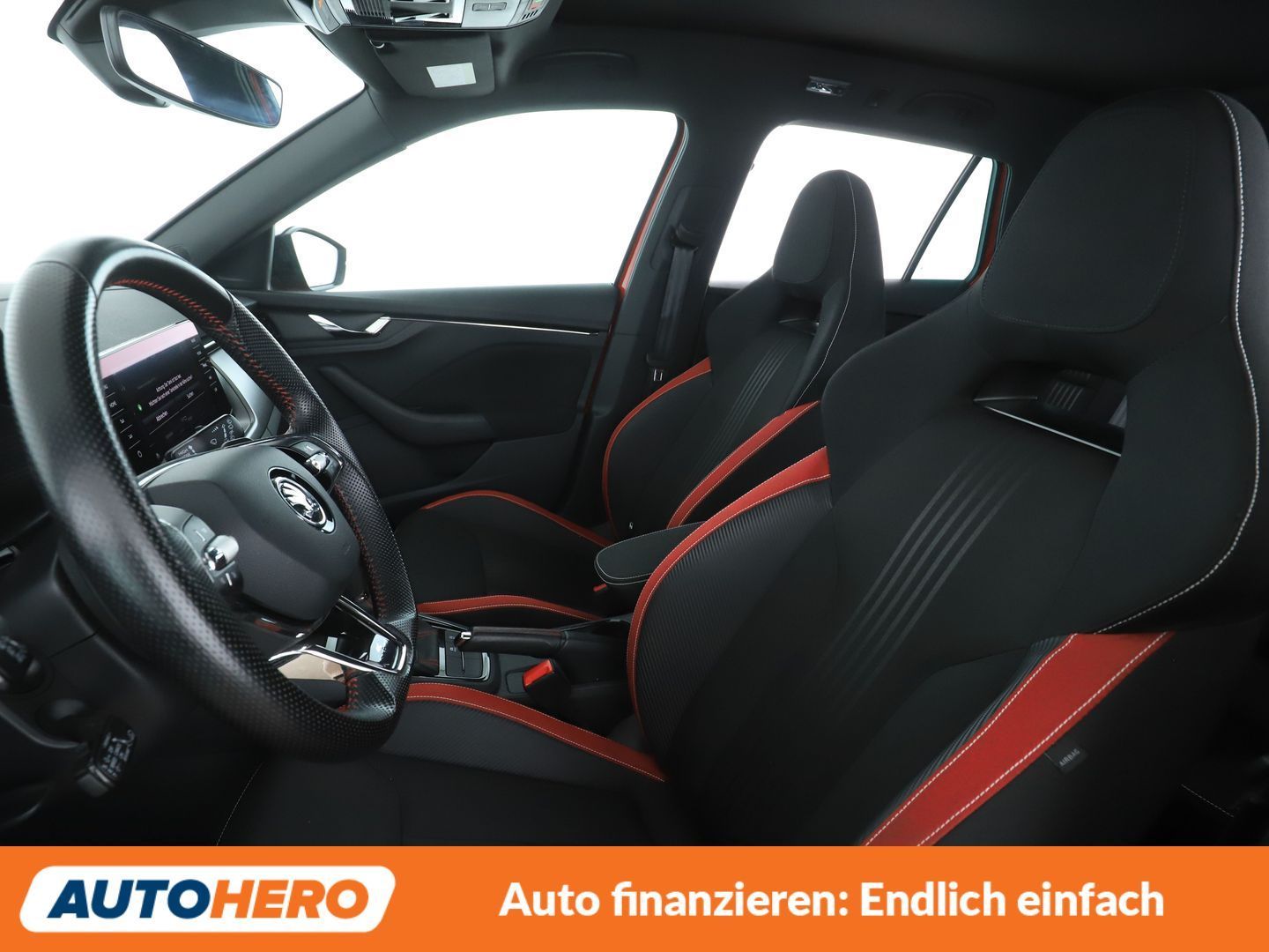 Skoda Kamiq 1.5 TSI ACT Monte Carlo Aut. NAVI LED ACC foto 10